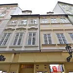 Apartamento Eclectic Loft With Terrace Praga
