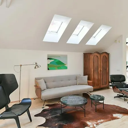 Eclectic Loft With Terrace Prague