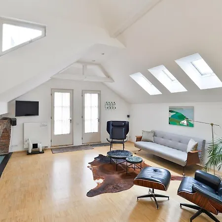 Eclectic Loft With Terrace Appartement Prague