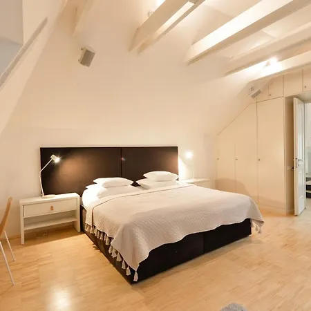 Eclectic Loft Royal Way * Prague