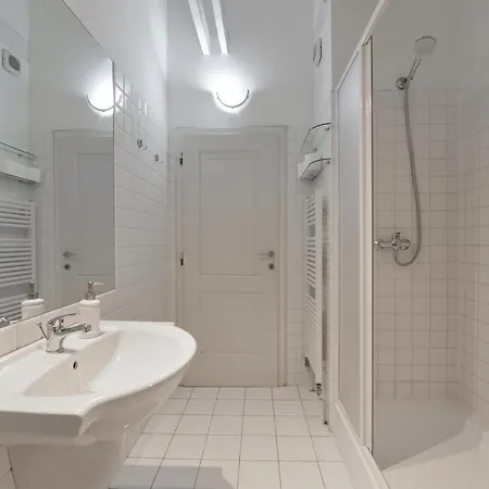 Eclectic Loft Royal Way Apartment Prague