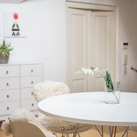 Eclectic Loft Royal Way